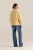 T-shirt bellen butter- modelka tylem- outfit miastowy- ANA atelier