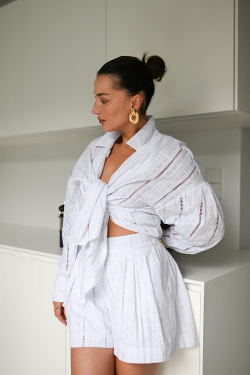 Szorty Helene – widok z przodu – elegancki fason – ANA atelier